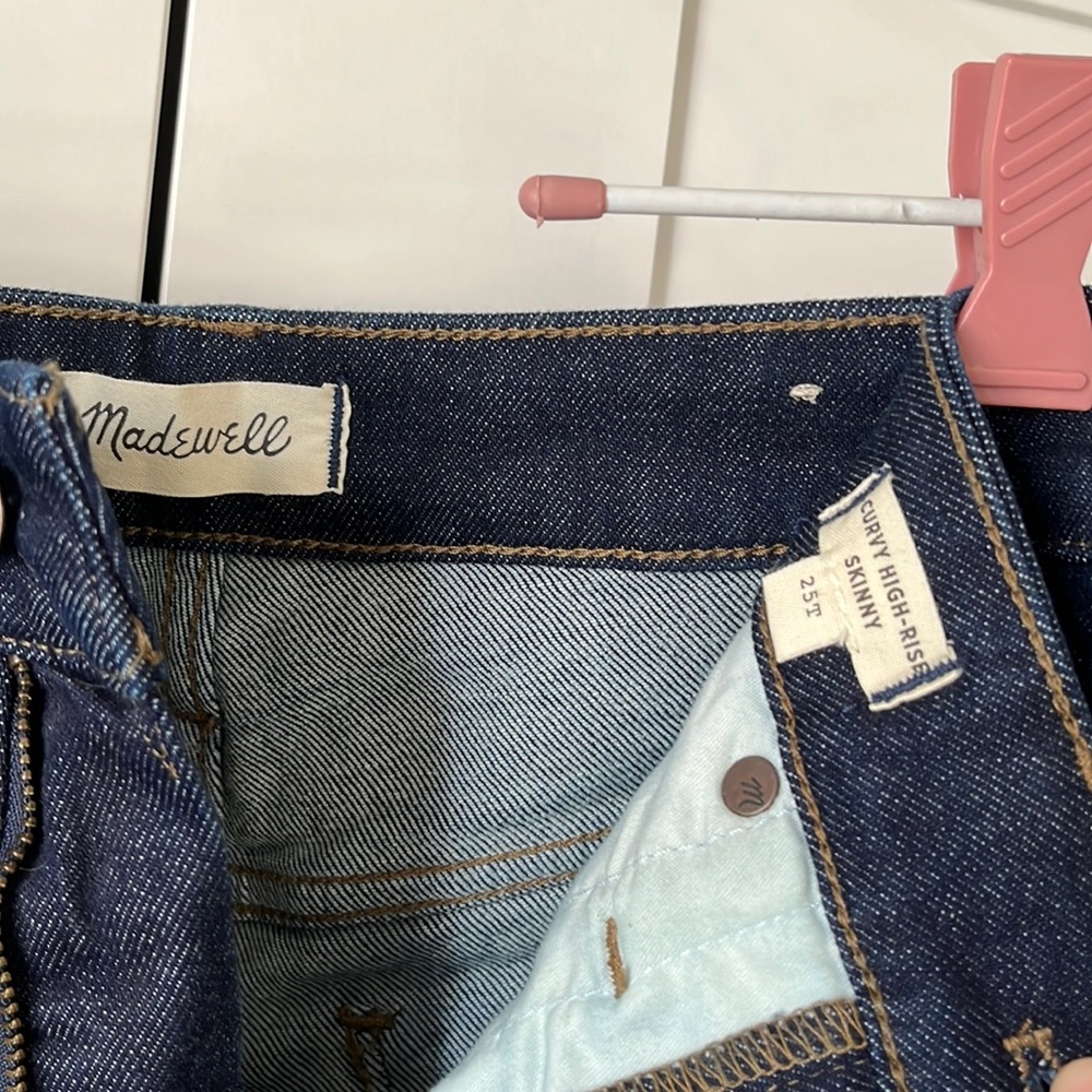 Madewell dark skinny jeans, barley worn!
